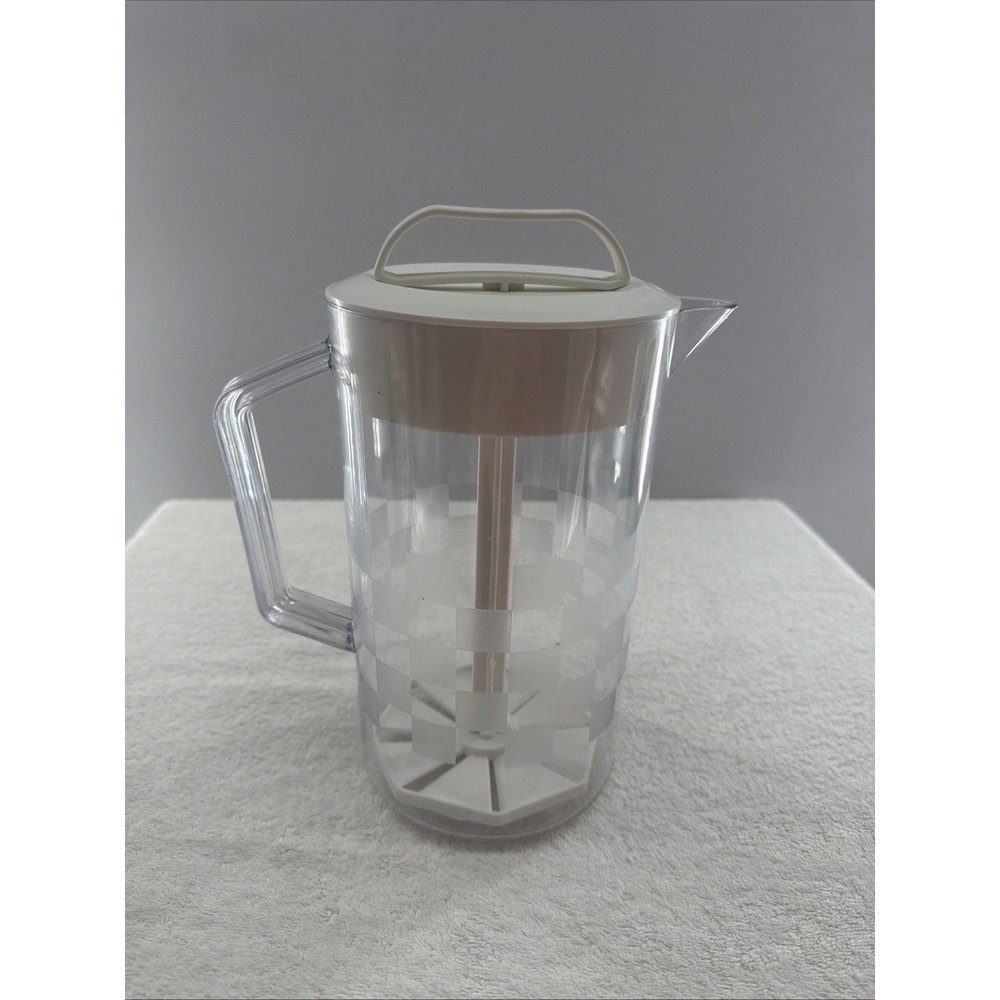 Pampered Chef 2 Qt Quick Stir N Mix Pitcher Clear White Checkerboard Kitchen